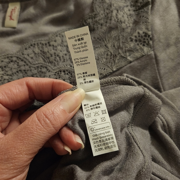 Triumph-Coffee Yarn Warm Series V-neck Top/Morning Gray - Picture 11 of 13